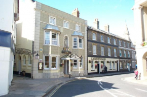  Calverts Hotel - Newport Isle of Wight  Ньюпорт, Айсл Ов Уаит